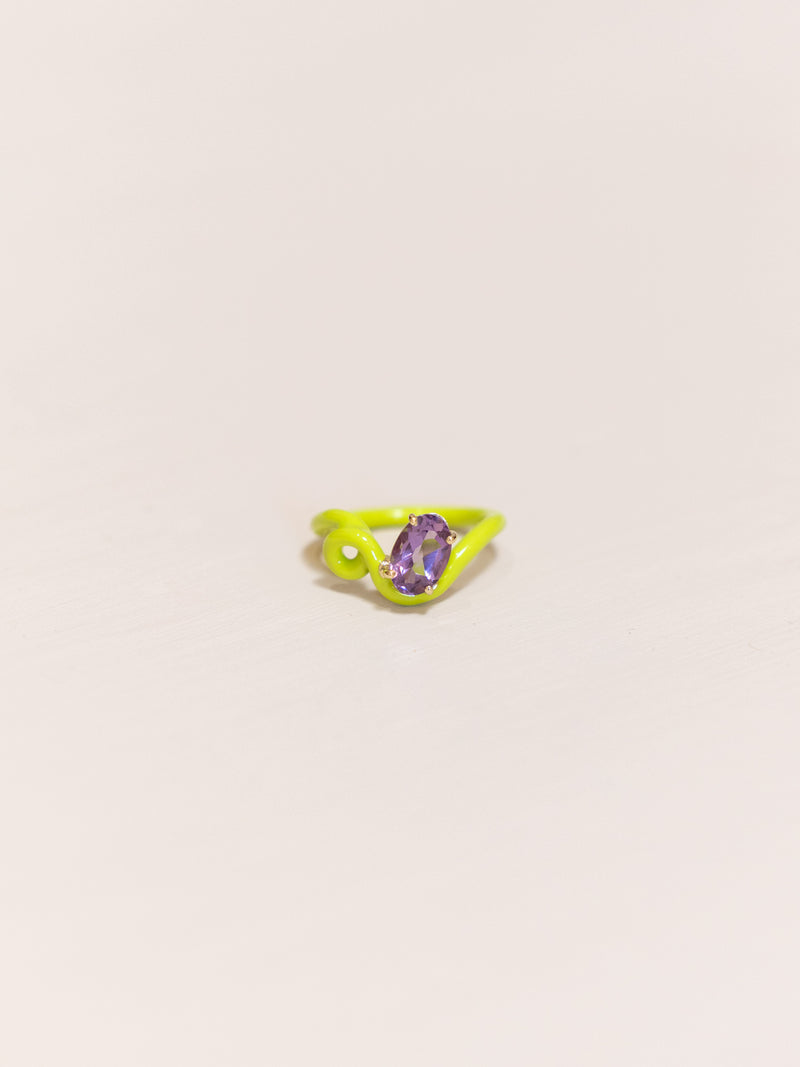 Oval Vine Ring in Lime