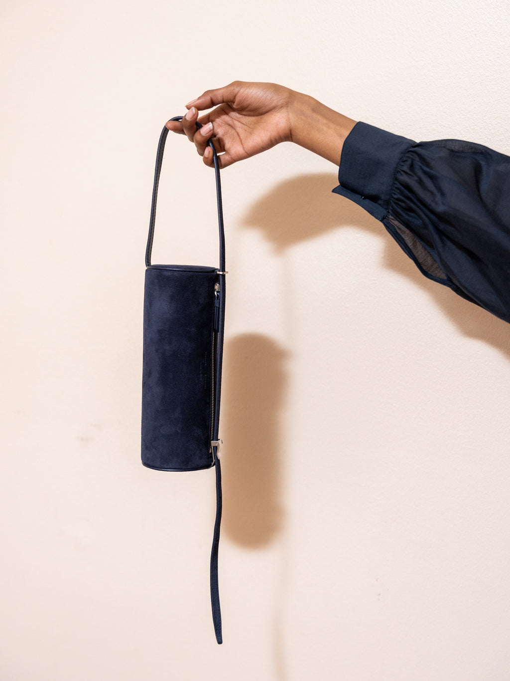 Silo Bag in Kid Suede